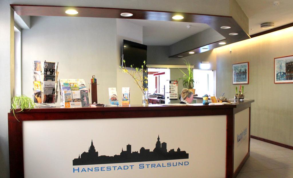 Younior-Hotel Stralsund Exterior foto