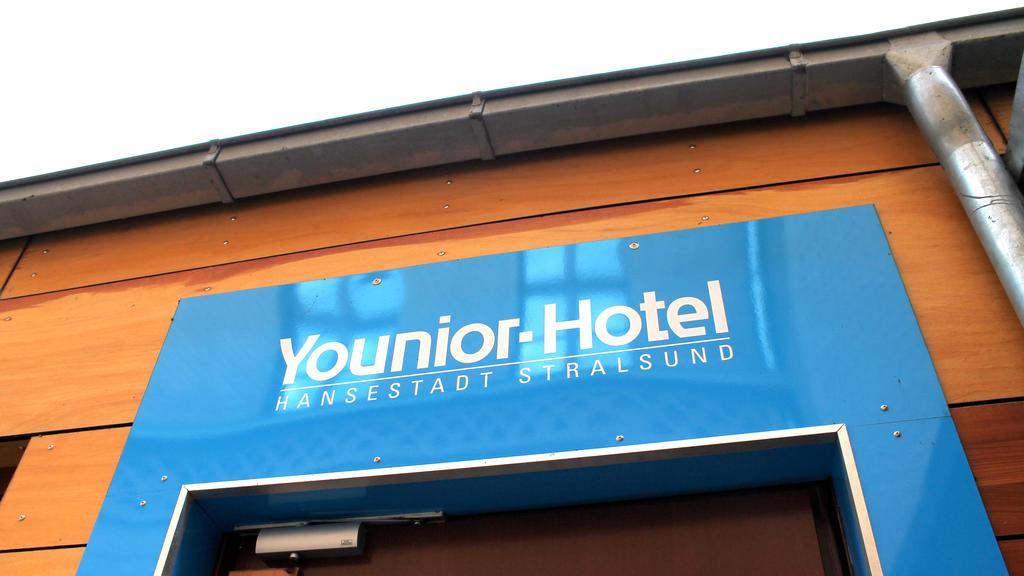 Younior-Hotel Stralsund Exterior foto